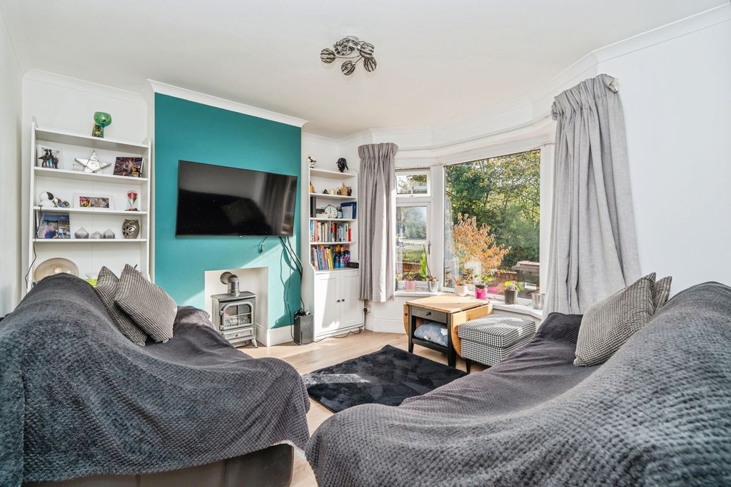 Property photo 2 of 17 Photo