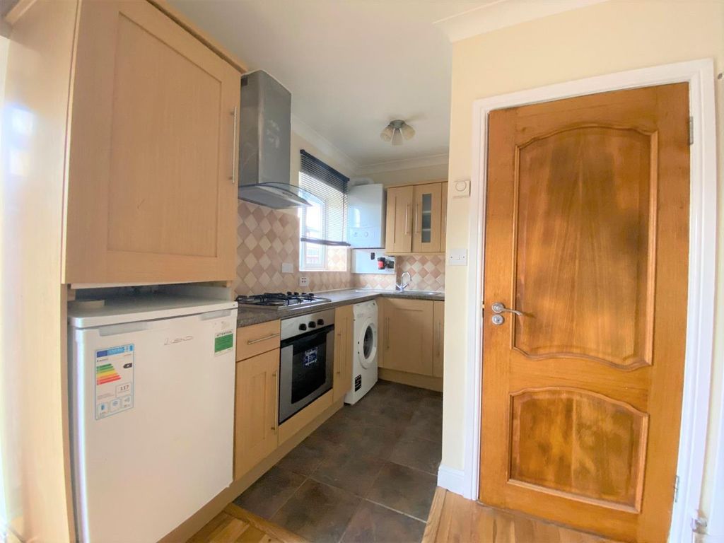 Property photo 3 of 5 Kitchen.Jpg