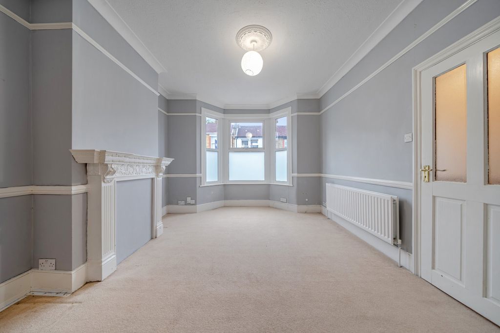 Property photo 3 of 24 1527933-4-6Abcf57...
