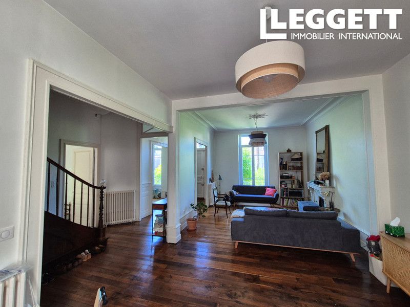 Property photo 3 of 10