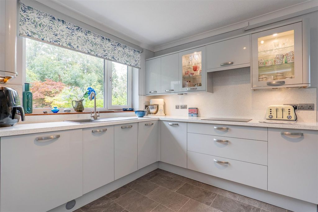 Property photo 3 of 43 Kitchen