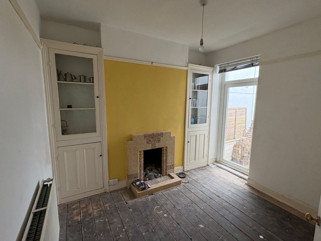 Property photo 3 of 16