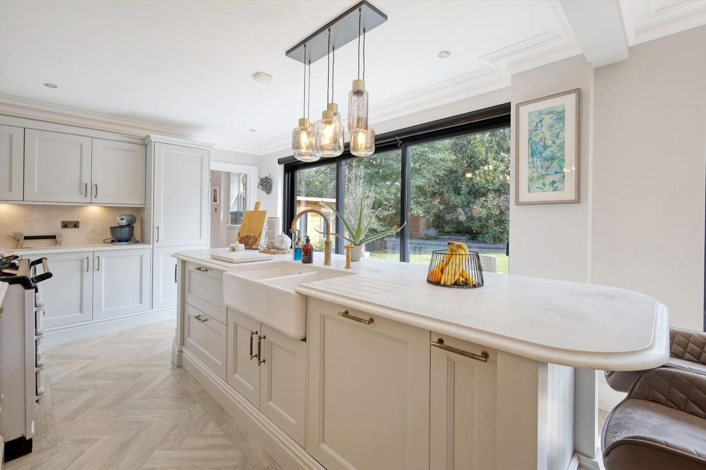 Property photo 3 of 24 Kitchen