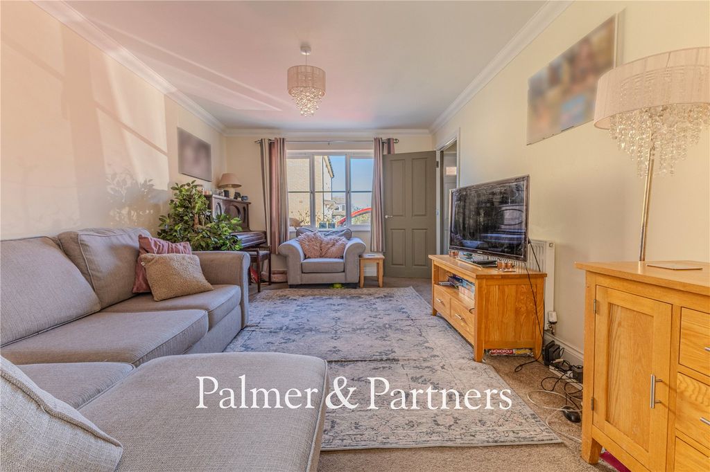 Property photo 3 of 19 Picture No. 06