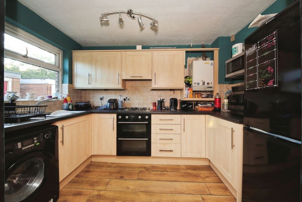 Property photo 3 of 13 Image 2
