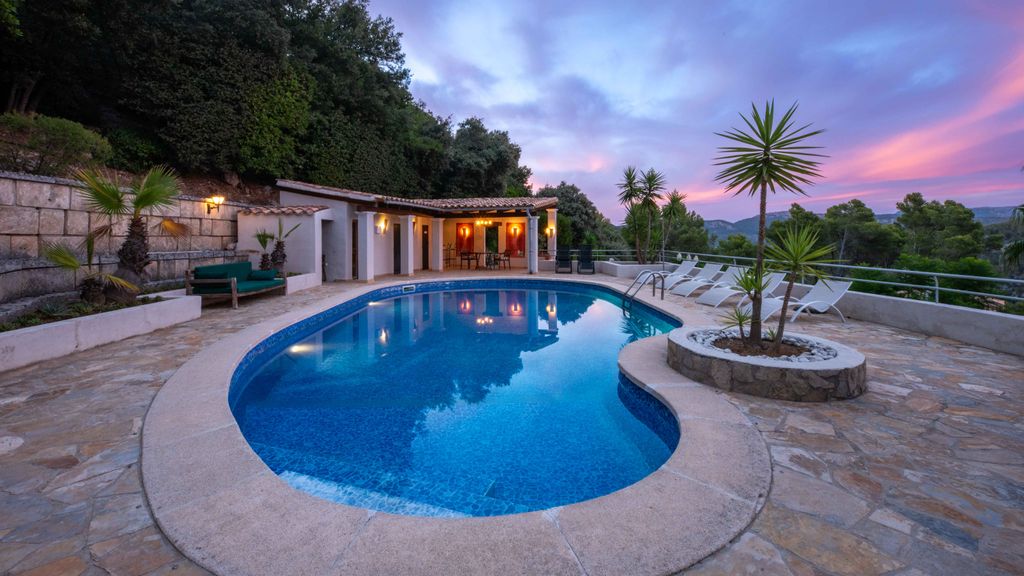 Property photo 2 of 24 002 82294 Small-24.Jpg