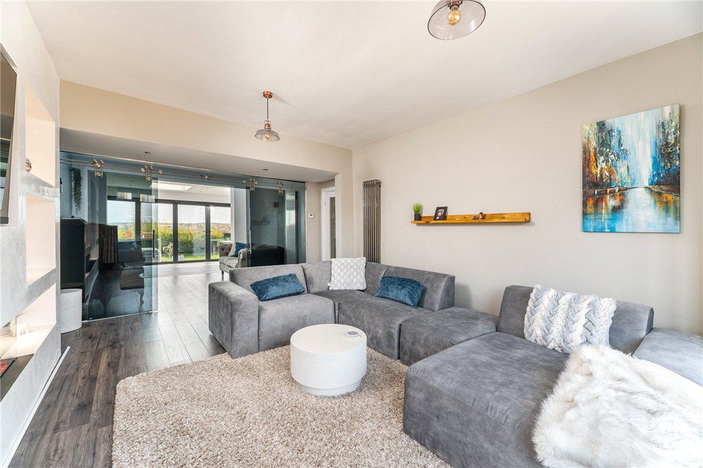 Property photo 2 of 40 Living Room