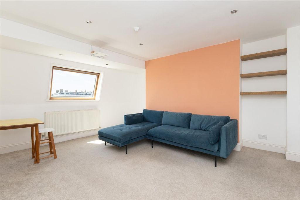 Property photo 1 of 14 Living Room