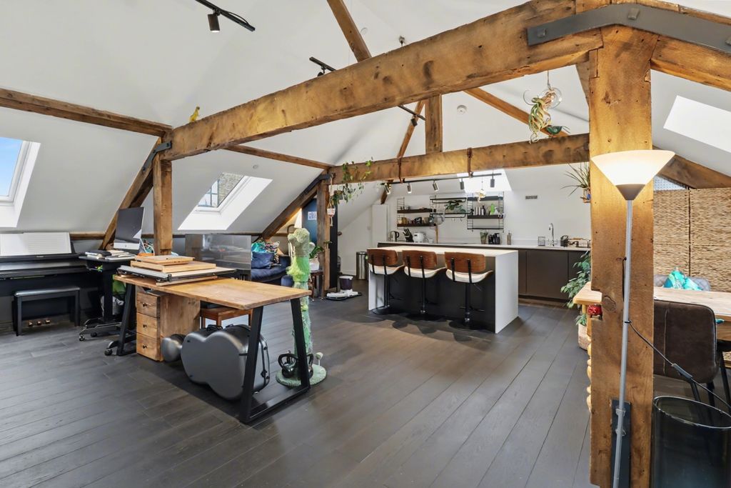 Property photo 1 of 18 Img_8896