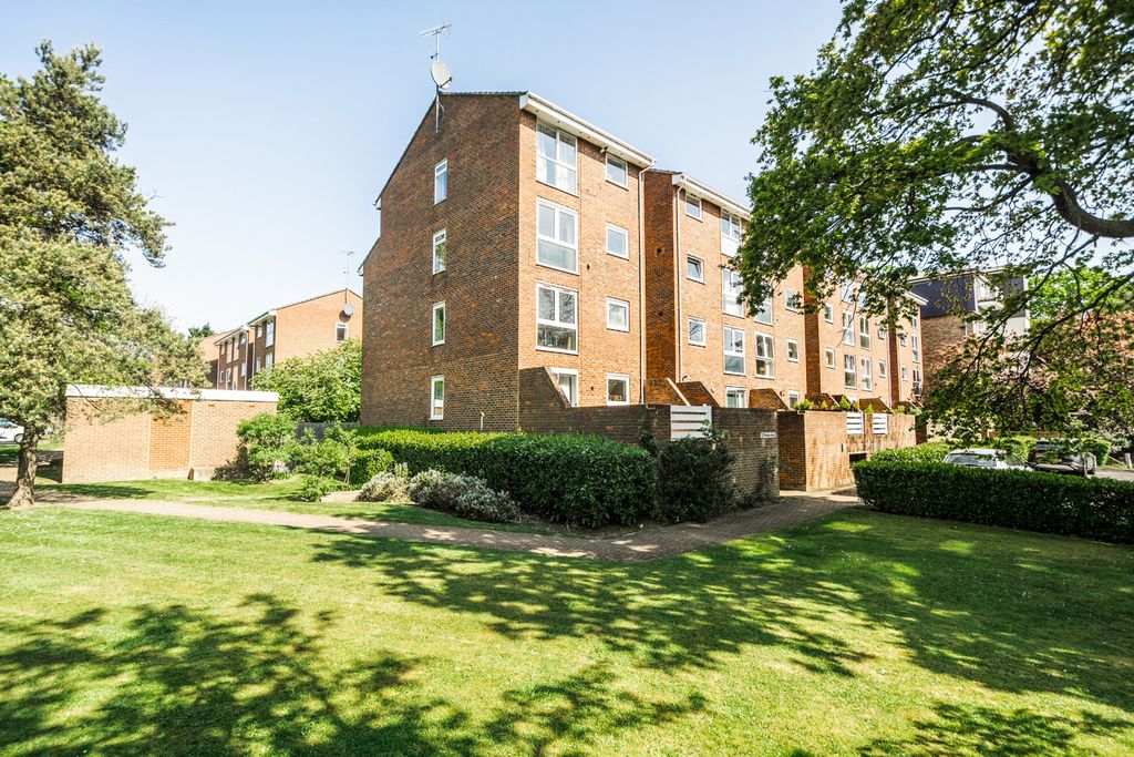 Property photo 1 of 14 External