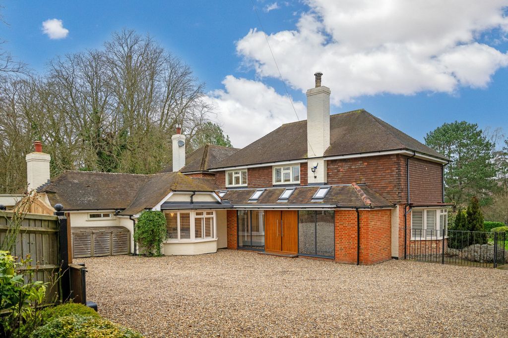 Property photo 3 of 41