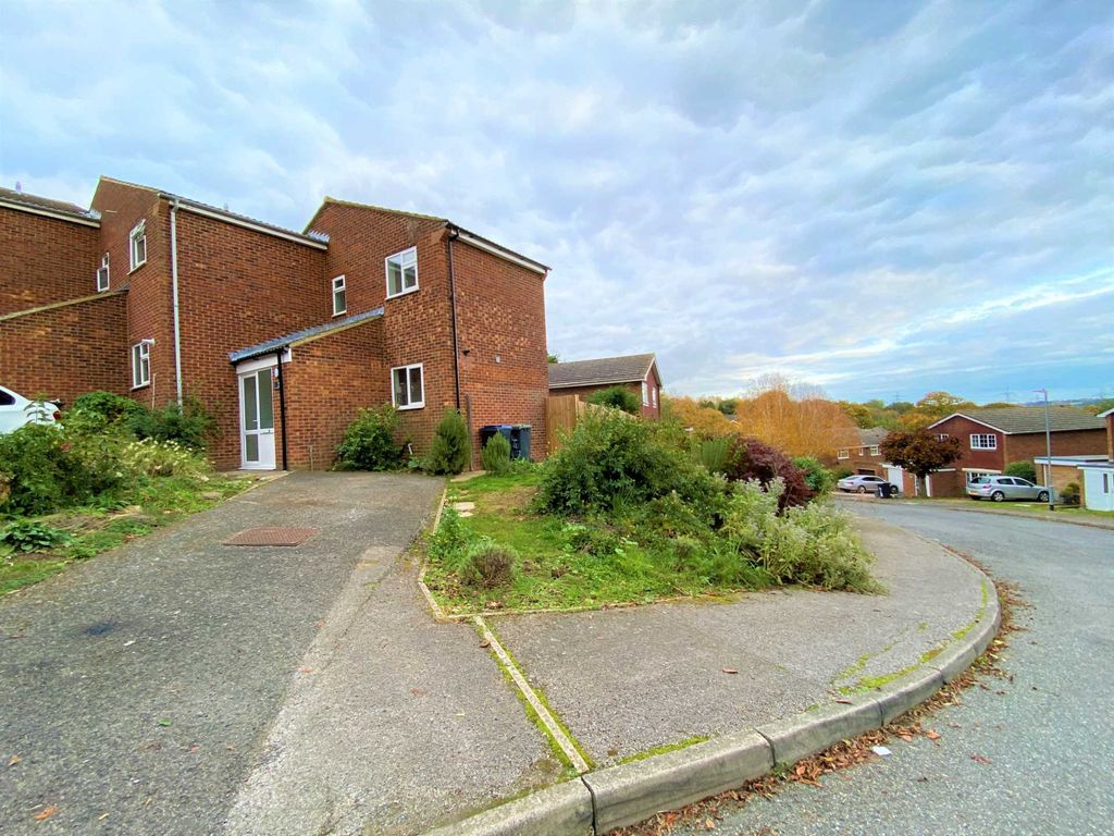 Property photo 1 of 6