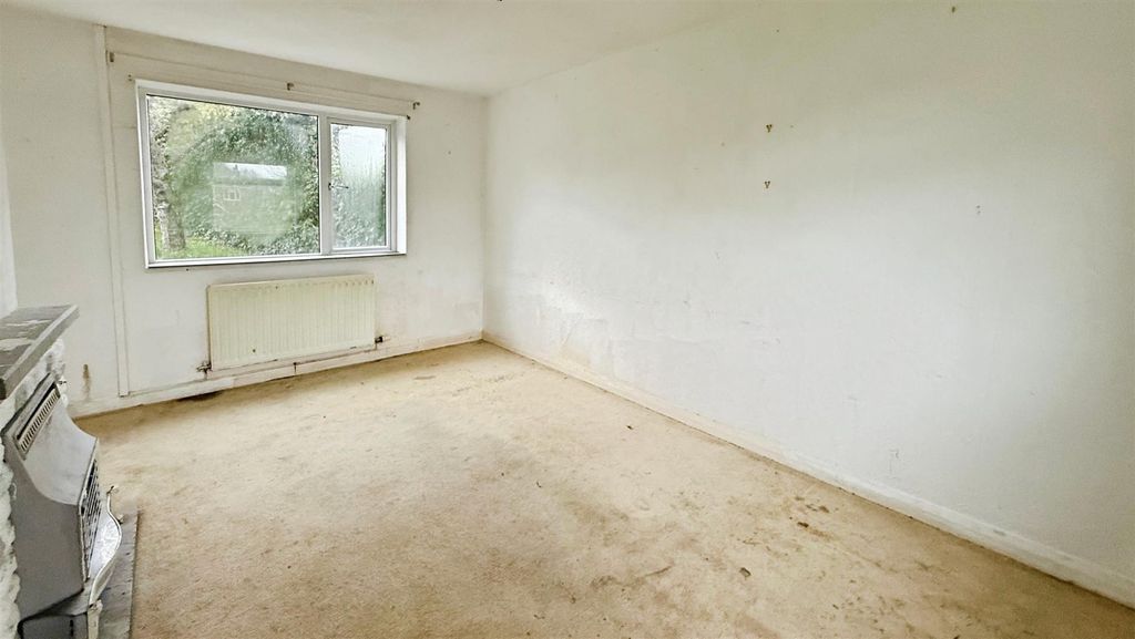 Property photo 3 of 11 20260325_092849213_Ios.Jpg