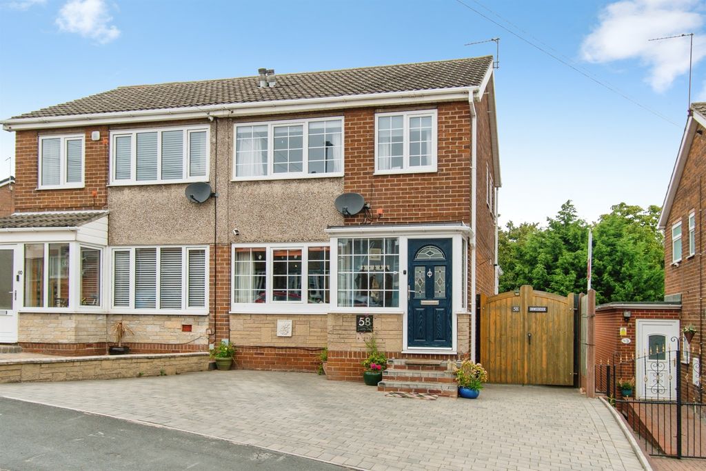 Property photo 1 of 16