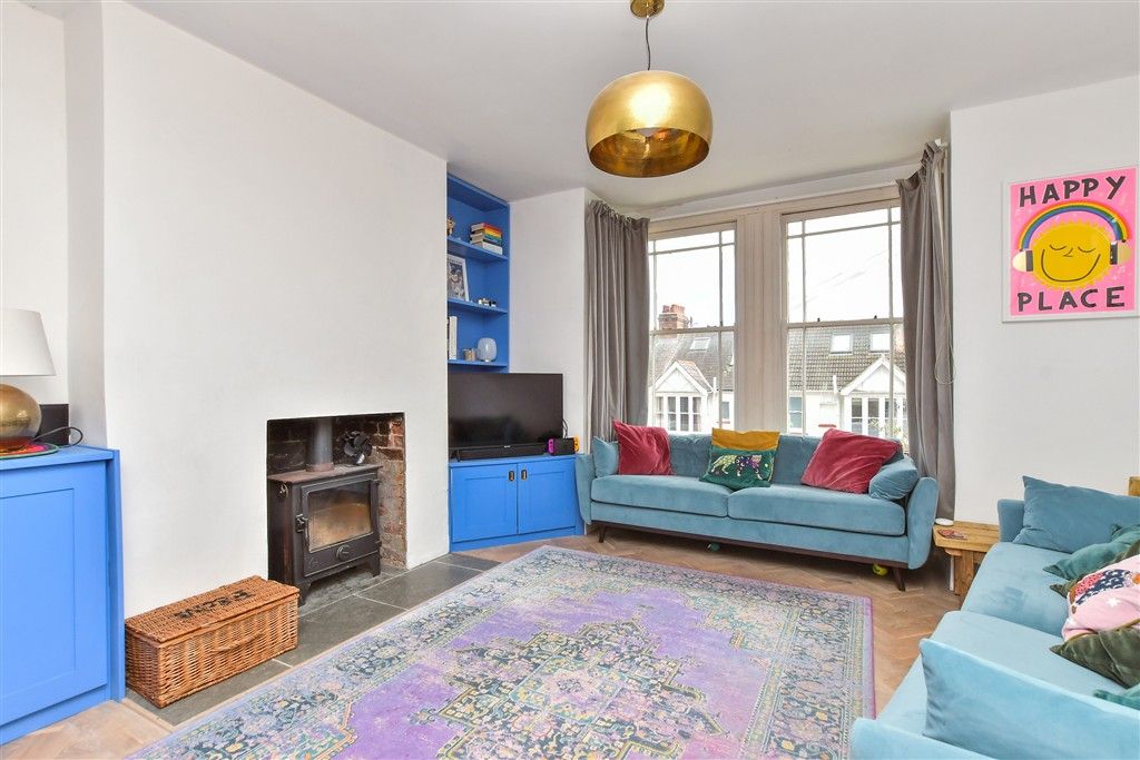 Property photo 2 of 19 Lounge/ Dining Area