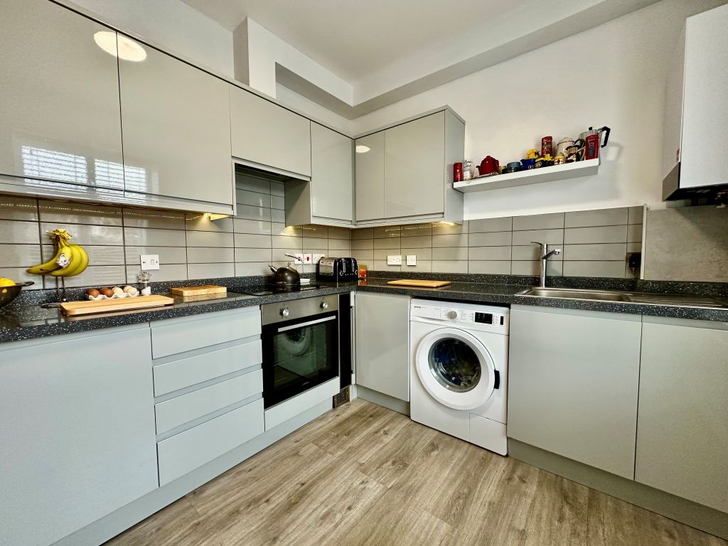 Additional image 4 of 2 bed flat for saleWoodbury, Exeter EX5