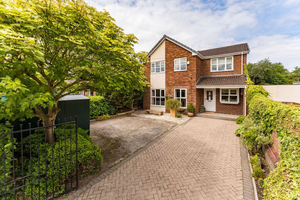 Property photo 1 of 43