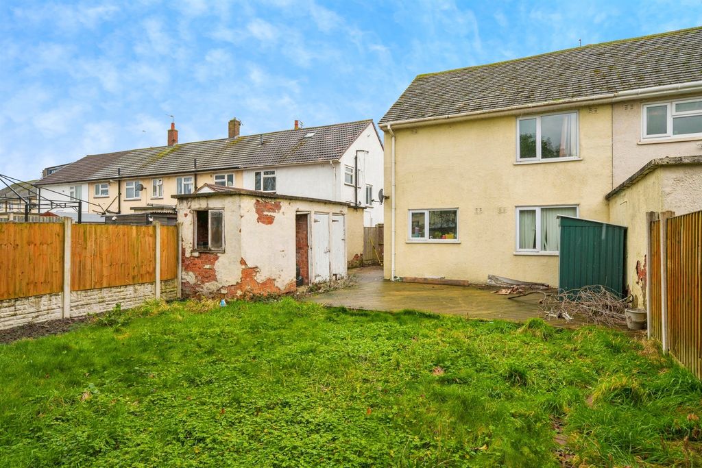 Property photo 3 of 11