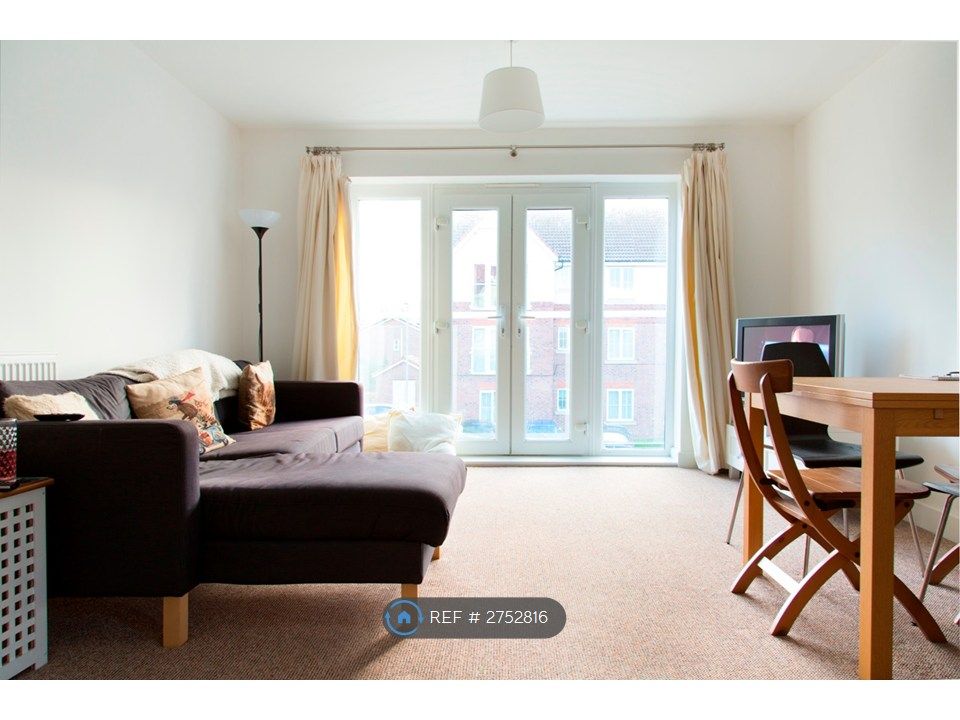 Property photo 3 of 12