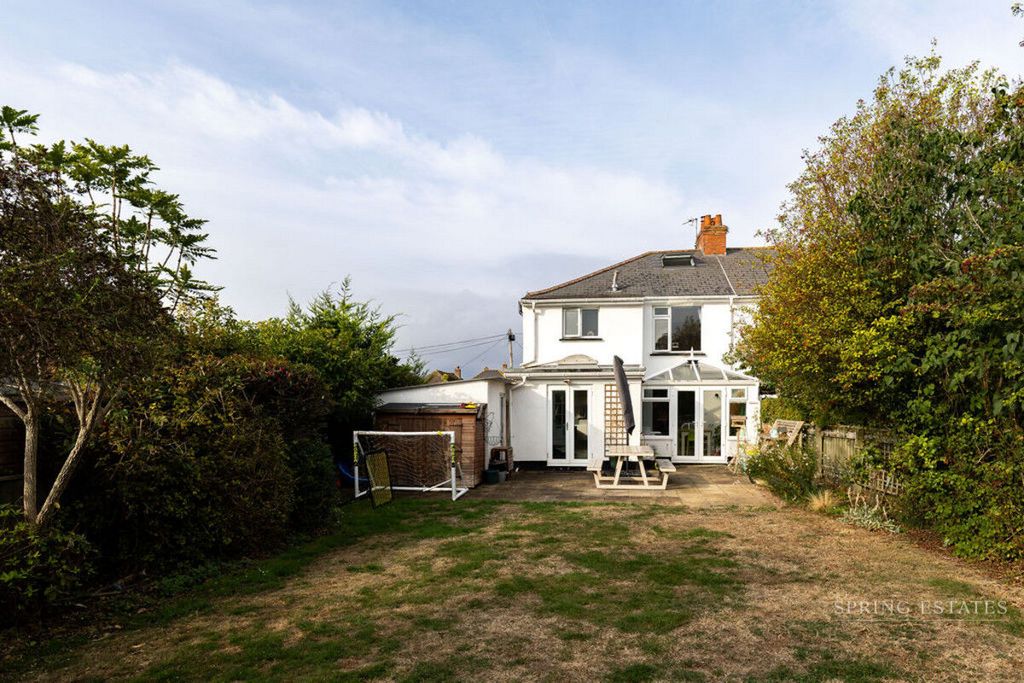 Property photo 2 of 26
