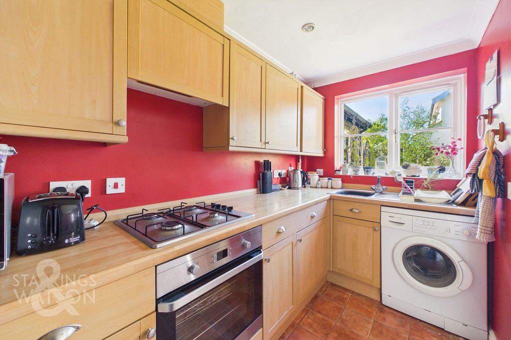 Property photo 3 of 17