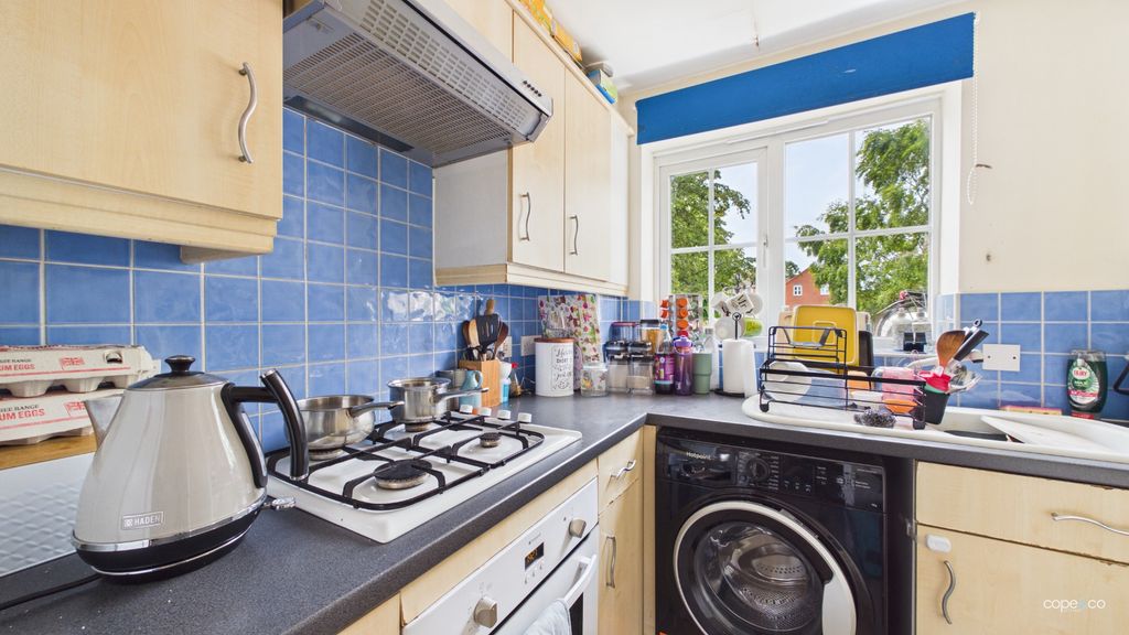 Property photo 2 of 12 5243561