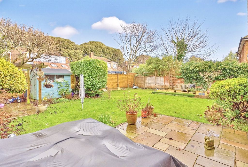 Property photo 2 of 41 Picture No. 39