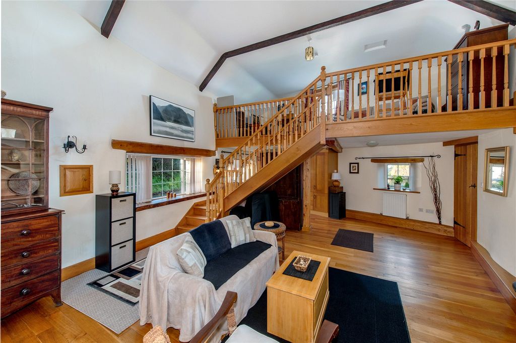 Property photo 3 of 27 Sitting Room