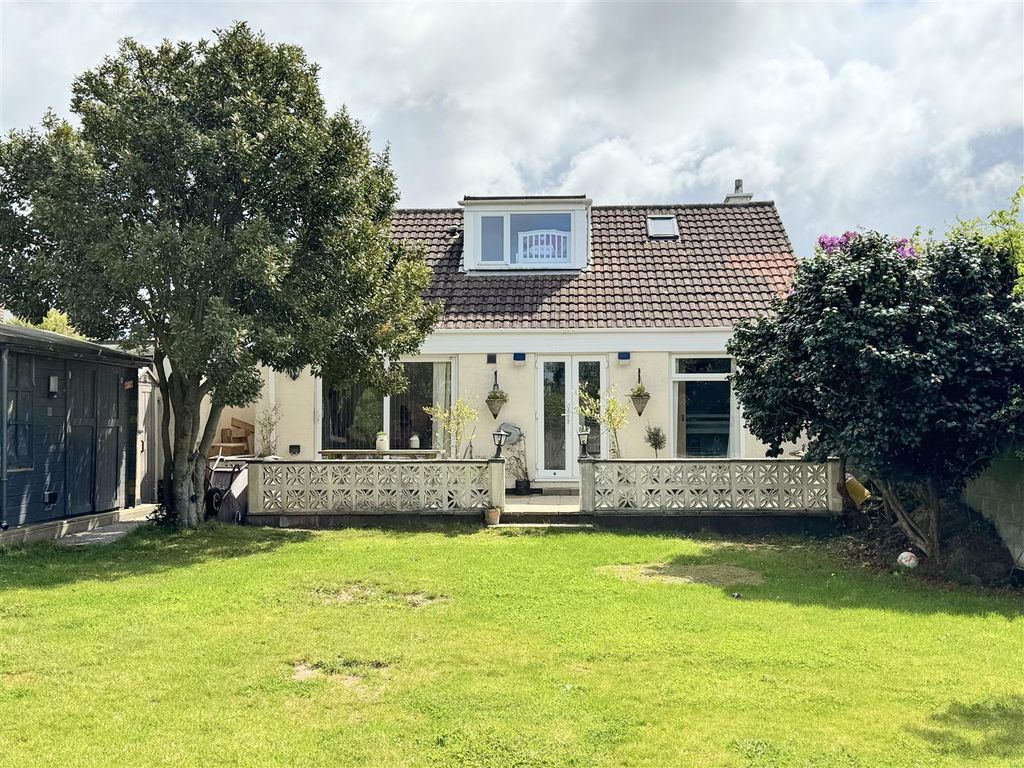 Property photo 1 of 24