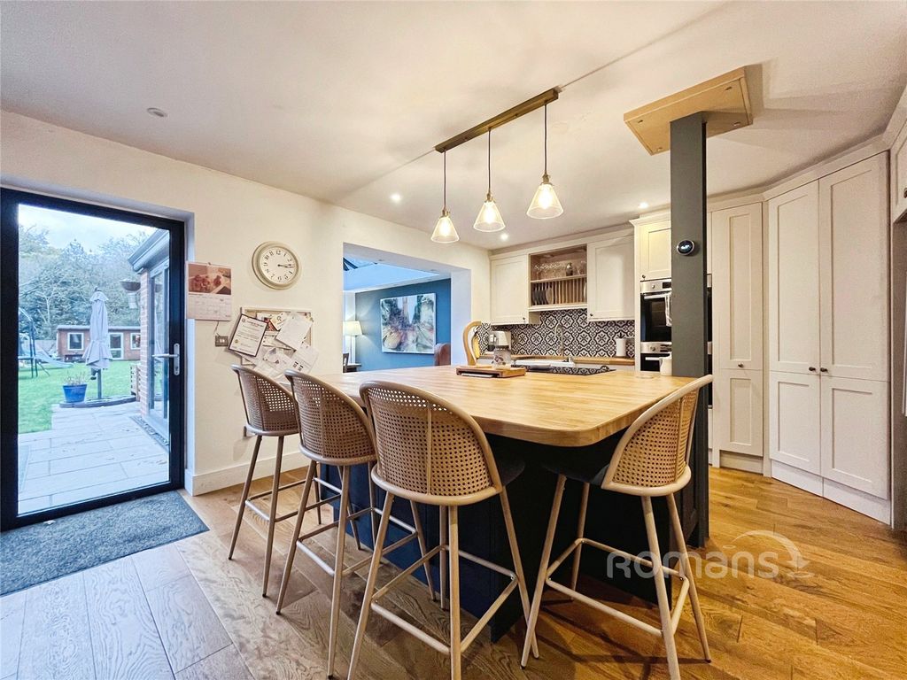 Property photo 3 of 23 Picture No. 23