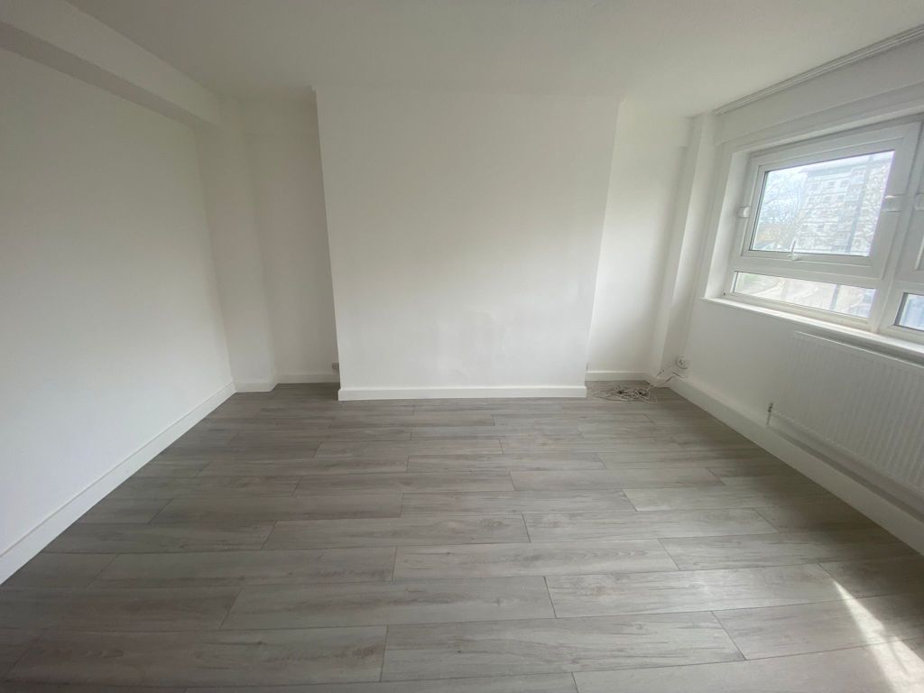 Property photo 3 of 8 3