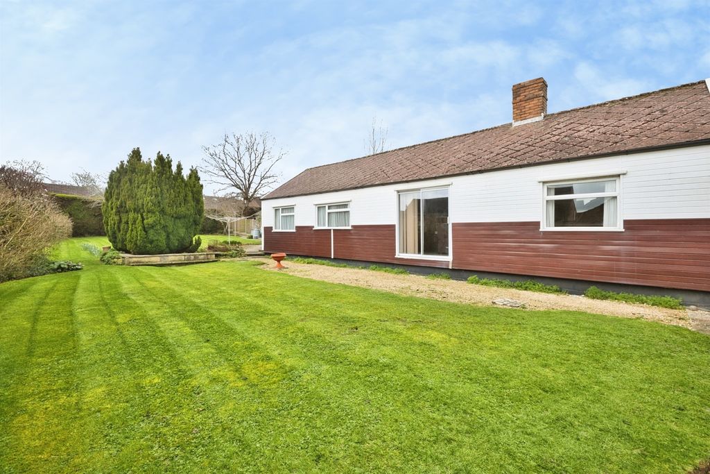 Property photo 2 of 22