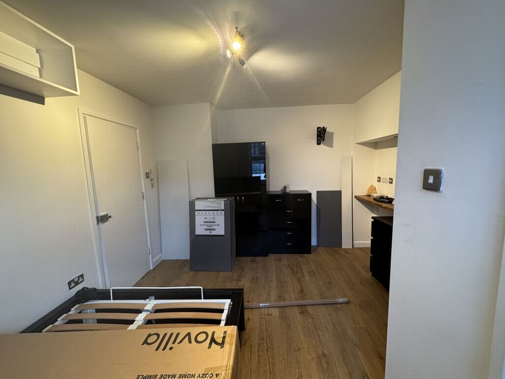 Property photo 3 of 8 Photo 5