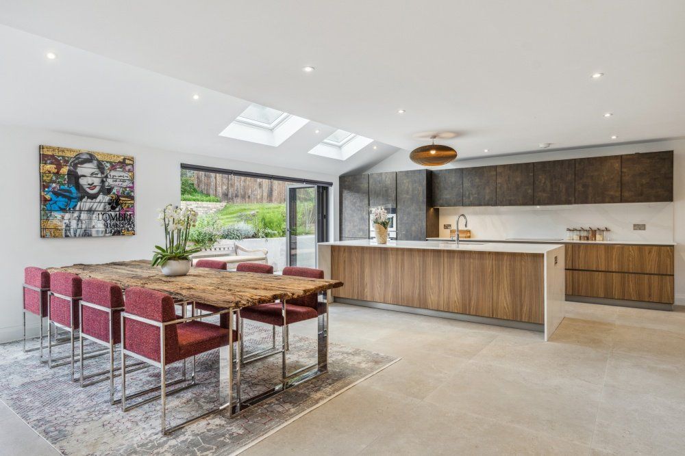 Property photo 2 of 10 Kitchen Dining Room