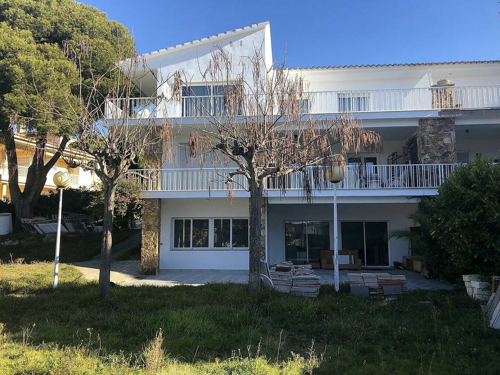 Property photo 3 of 36