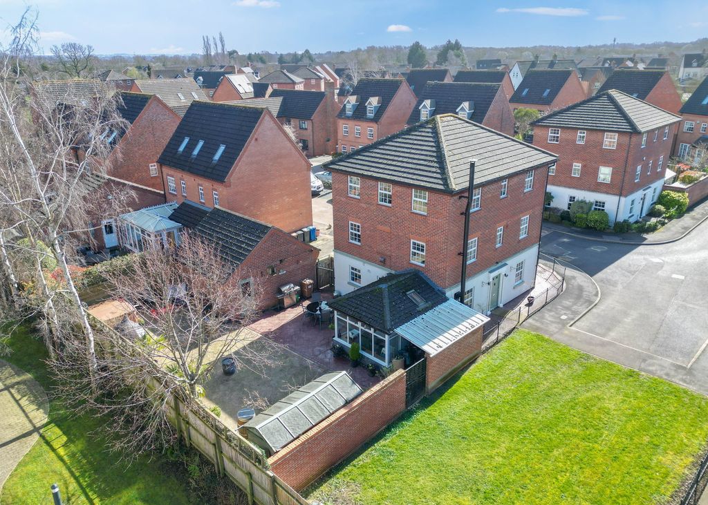 Property photo 1 of 33