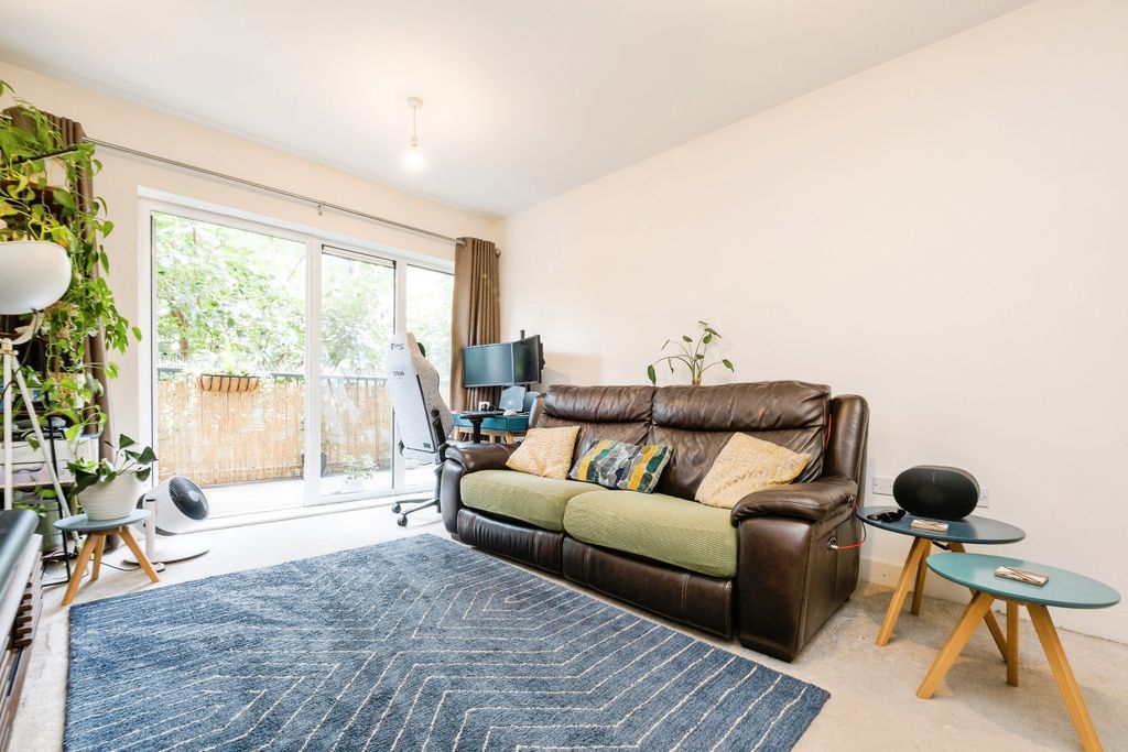 Property photo 3 of 20 _9170406