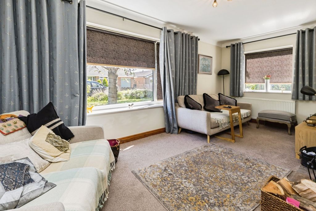 Property photo 3 of 19 Pbox-Img.Jpg