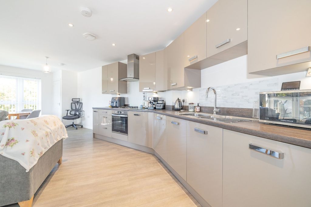 Property photo 3 of 10 Picture 3