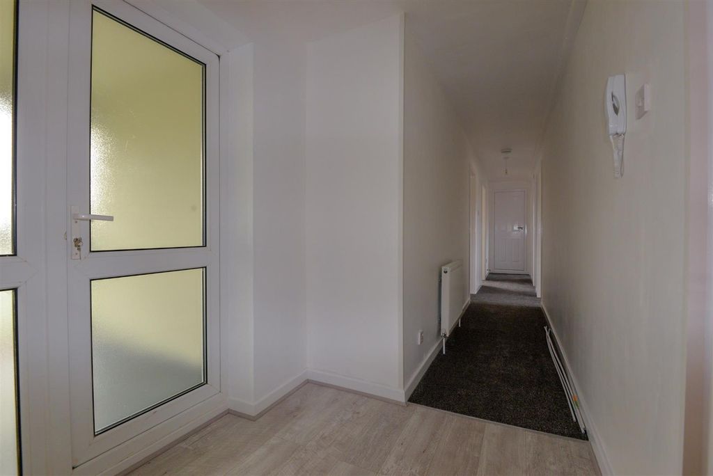 Property photo 2 of 12 Hall 1.Jpg