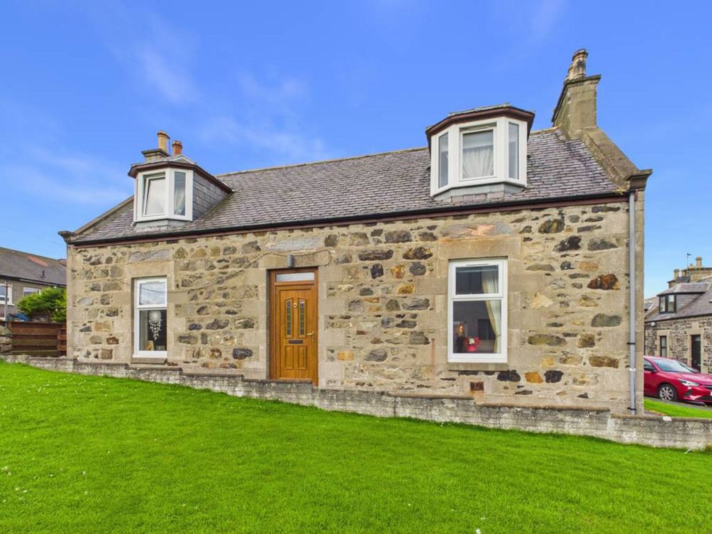 Property photo 2 of 33