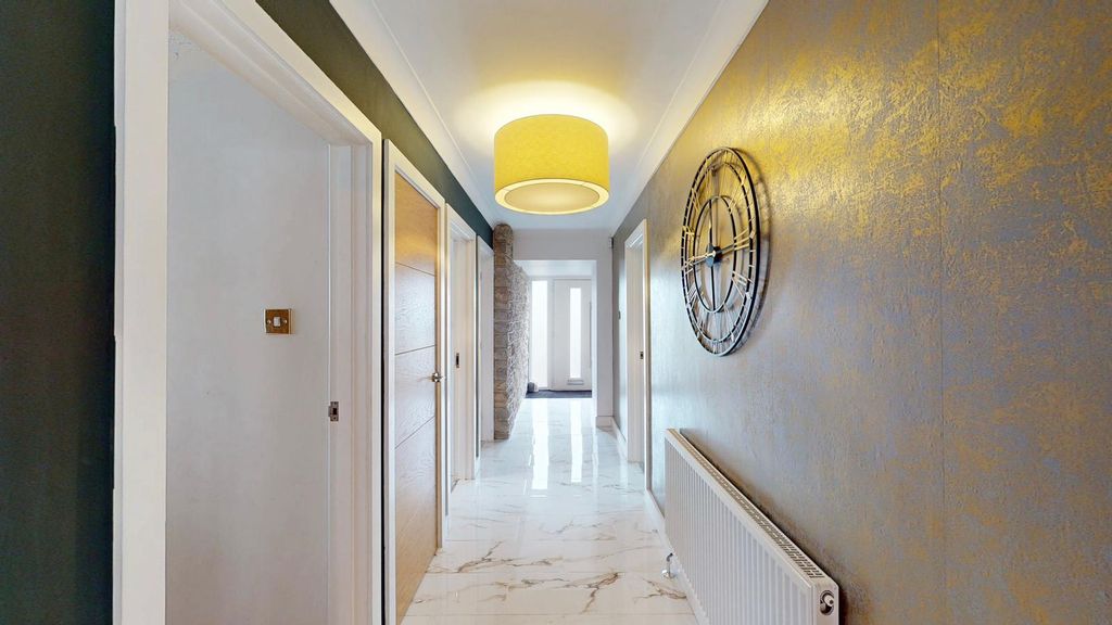 Property photo 2 of 29 Gallery