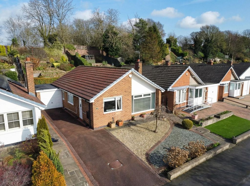 Property photo 1 of 17 Front