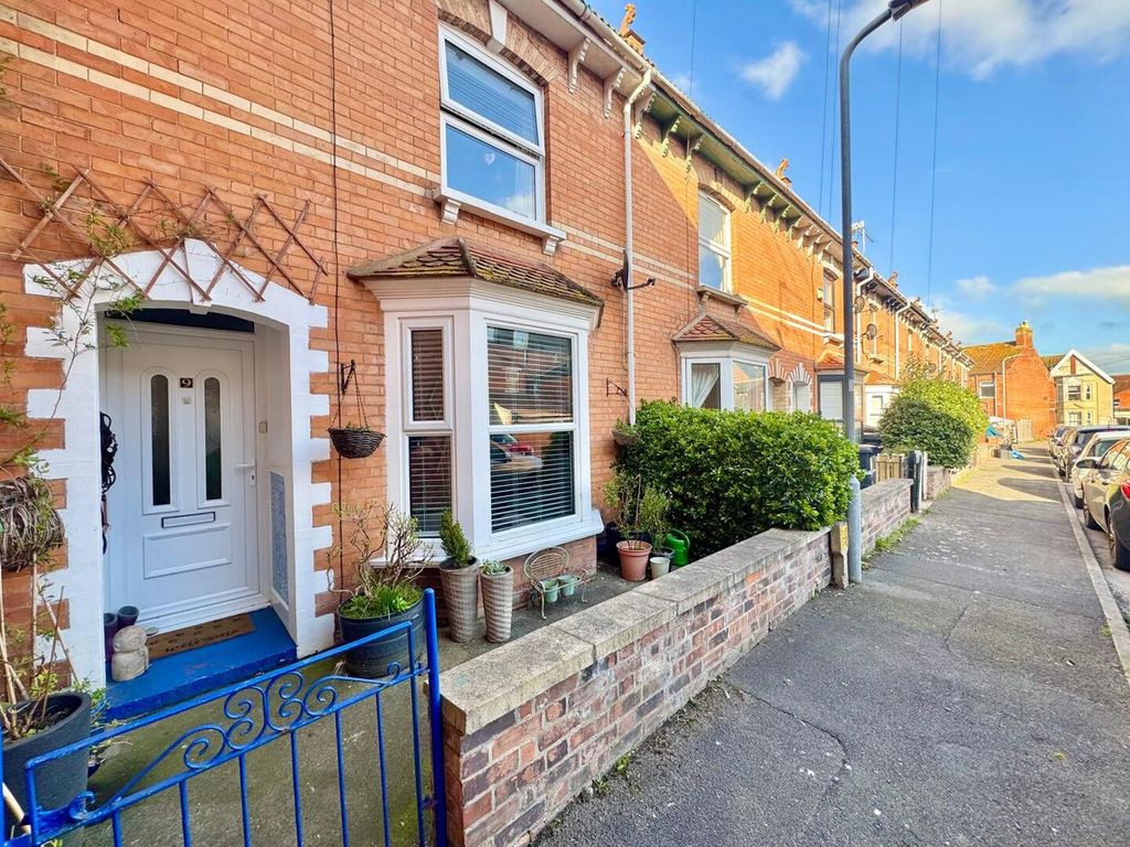 Property photo 1 of 24 Front (Exterior)