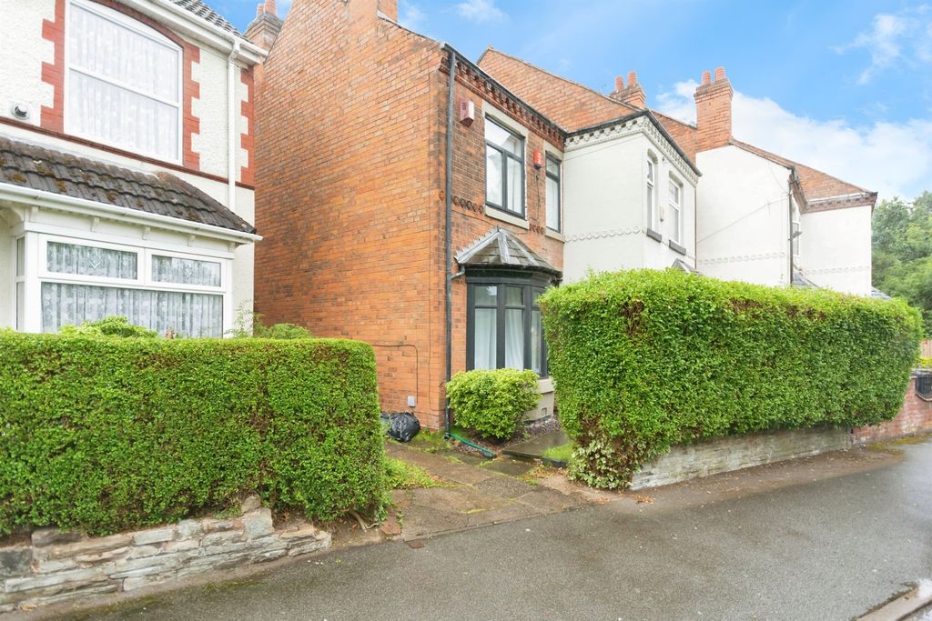 Property photo 2 of 13