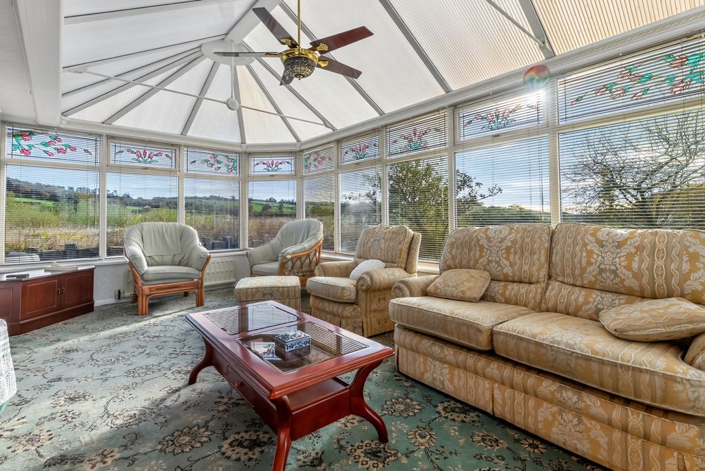 Property photo 1 of 31