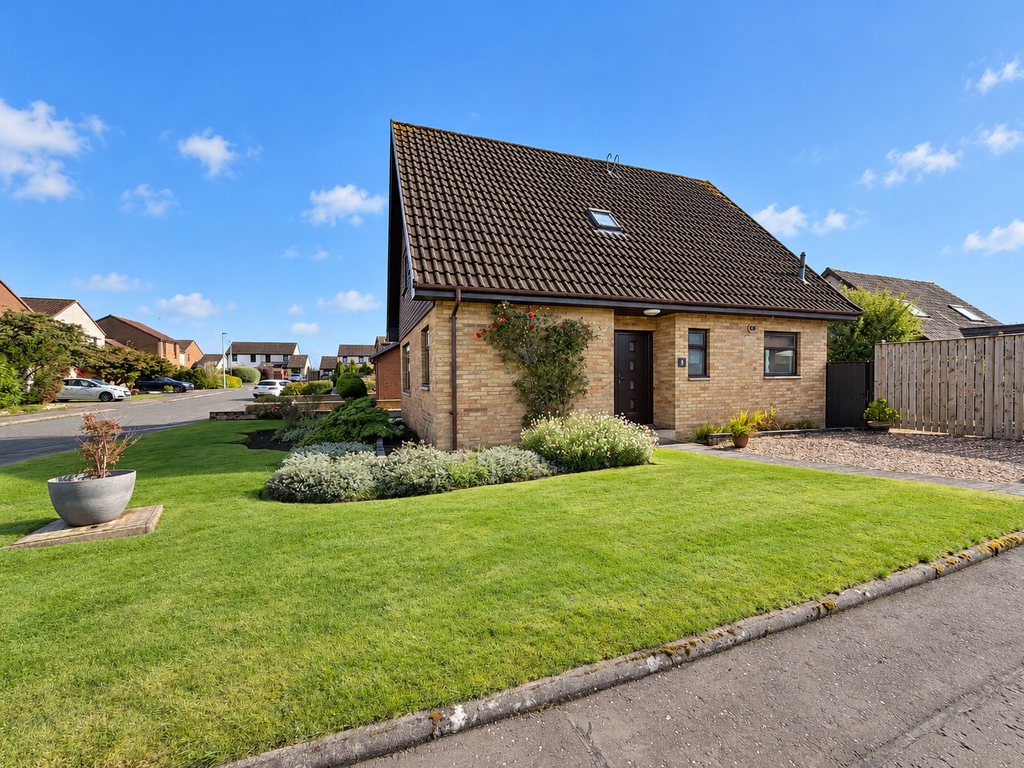 Property photo 2 of 34