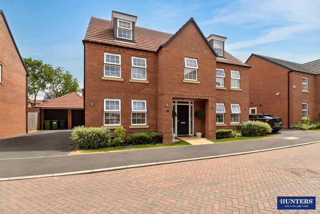 Property photo 1 of 31 Europa Road
