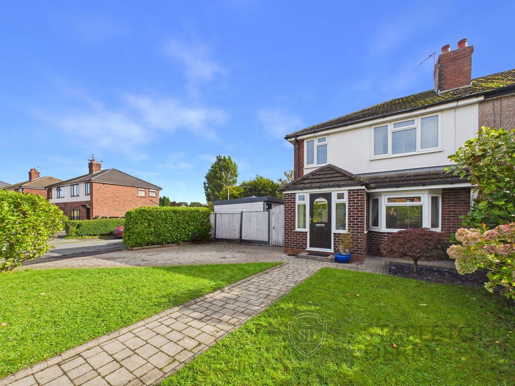 Property photo 1 of 32