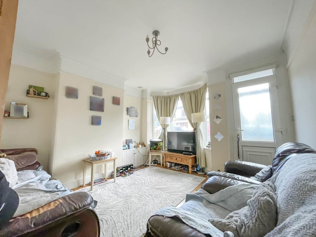 Property photo 3 of 21